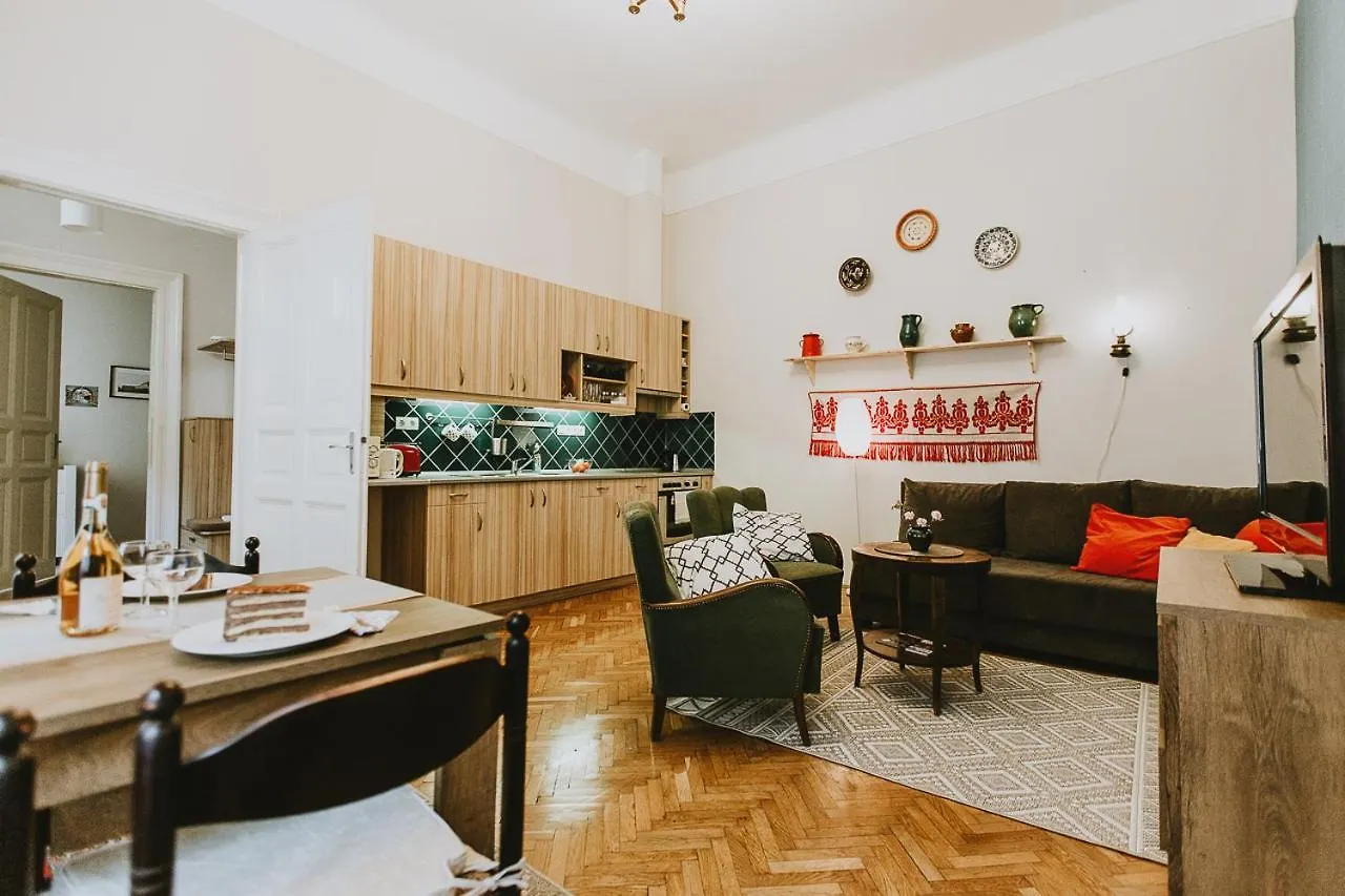 Budapest Folk Apartment 60Sm Spacious And Bright 0*,