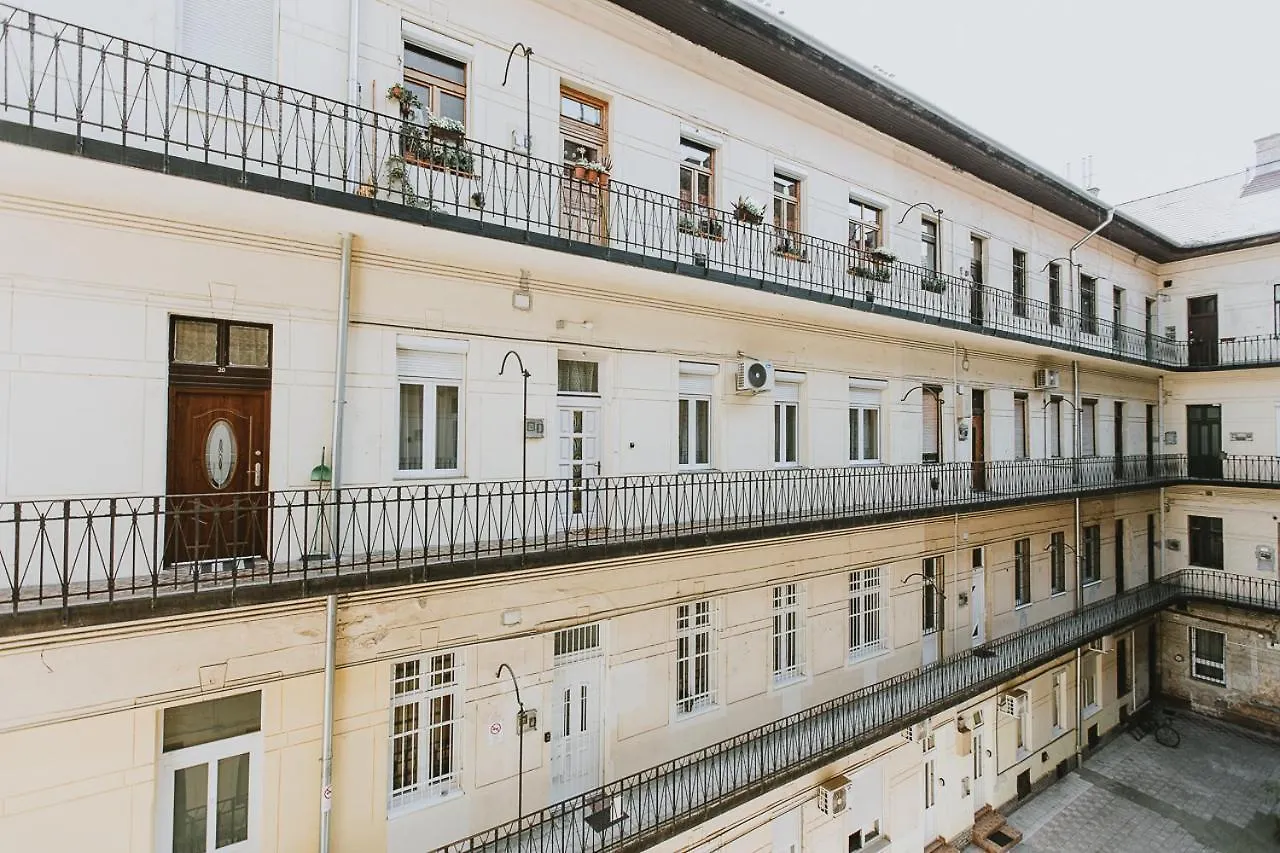 Budapest Folk Apartment 60Sm Spacious And Bright 0*,