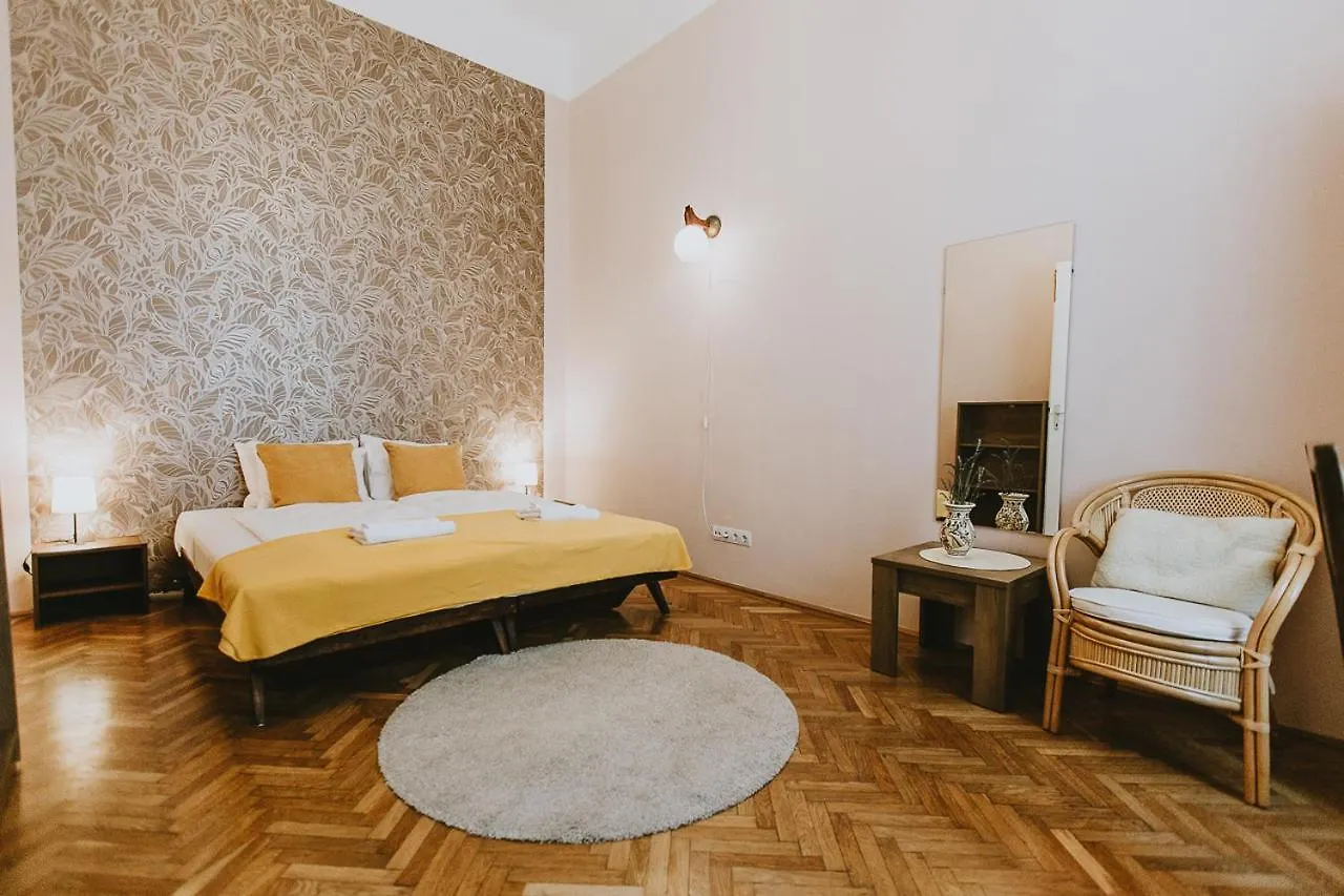Budapest Folk Apartment 60Sm Spacious And Bright 0*,  Hungría